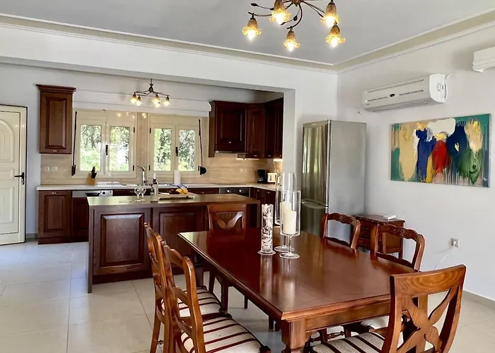 3 Bedroom Villa, Private Pool, Sea Views, Kefalonia Villa *