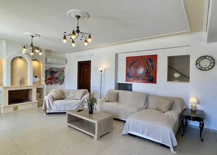 3 Bedroom Villa, Private Pool, Sea Views, Kefalonia *